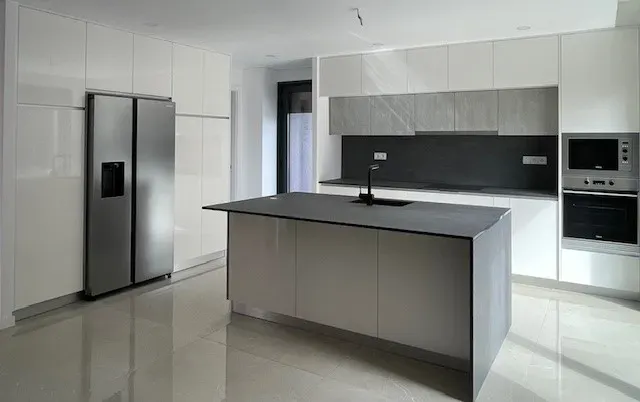 Exemplo de cozinha por medida Móvelchama